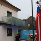 Brennender Blumentopf löst Feuerwehreinsatz in Alpensiedlung aus
