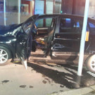 p21008 - PKW gegen Hausmauer - Bild 1.jpg