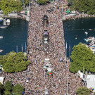 Switzerland_Street_Parade_40218.jpg