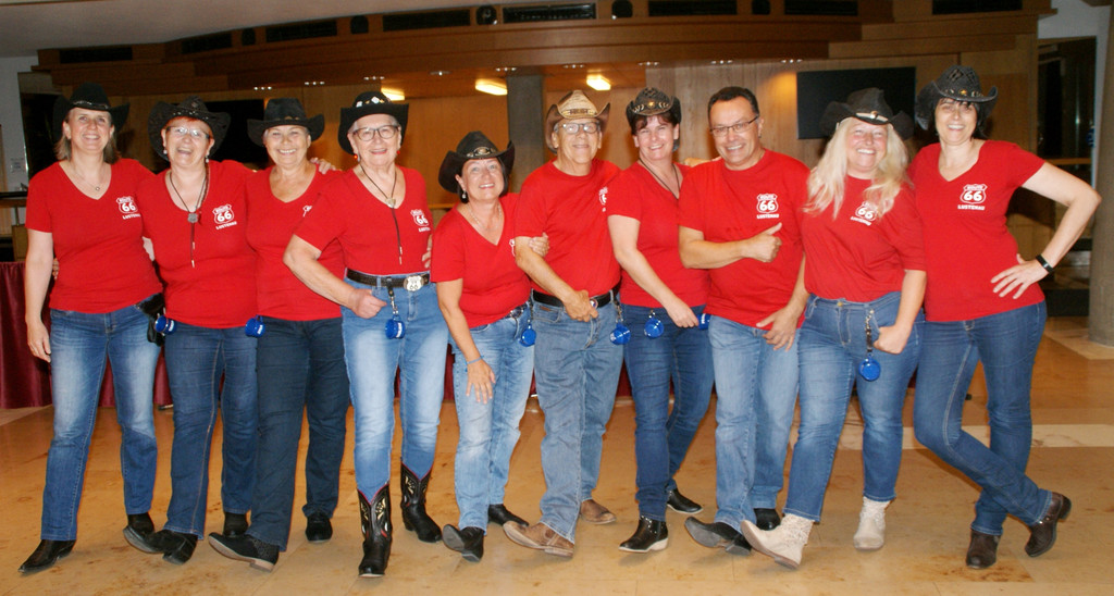 Route 66 tanzten am blauen Platz.JPG