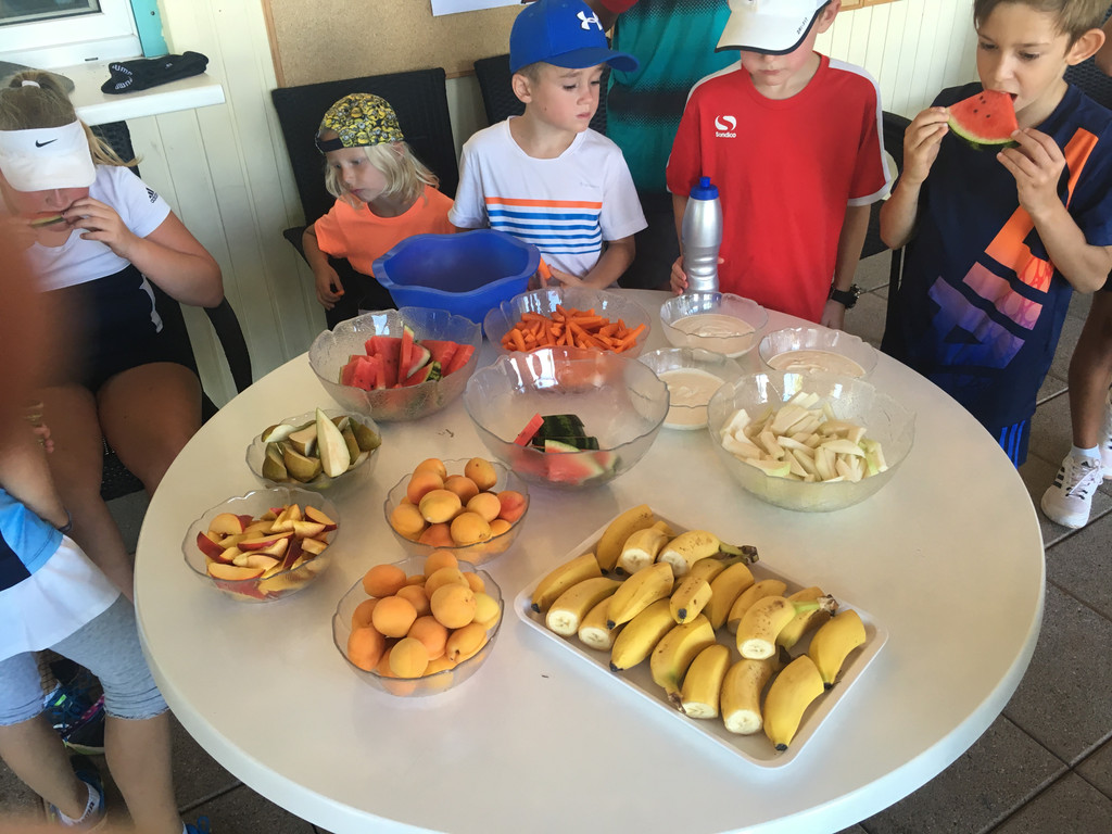 Happy tenniscamp2018c.jpg