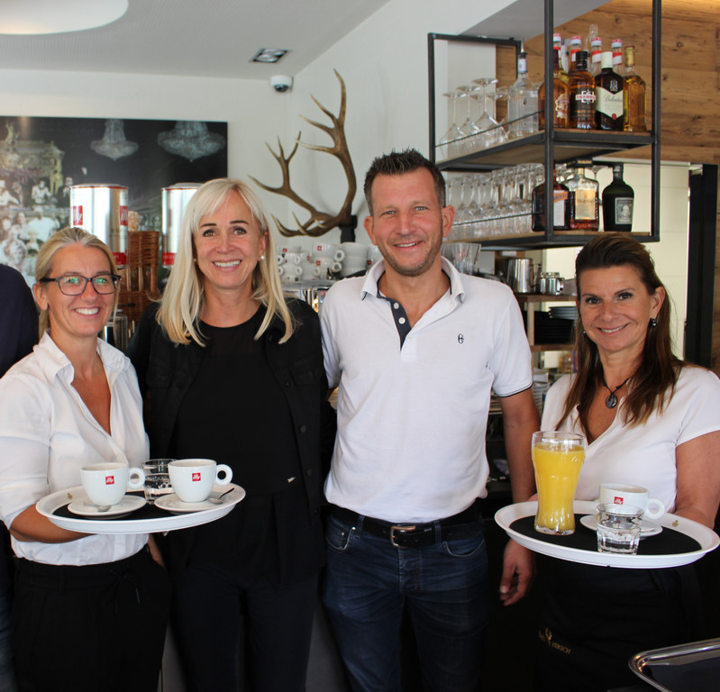 Platzhirsch CAFE LOUNGE A Team 08-08-2018 _3_.JPG