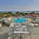 Park Plaza BelvedereTerrasse_Pool.jpg