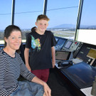 Kinderträume werden wahr: Florian am Flughafen