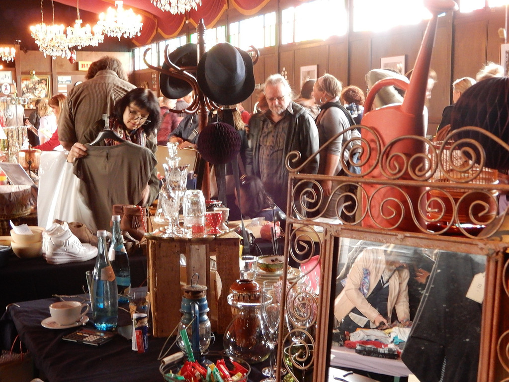 flohmarkt-carmenthurnher_kopie_1.jpg