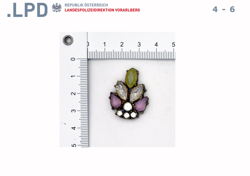 Schmuck_ 4-6.jpg