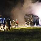 Reisebus auf A1 in Flammen