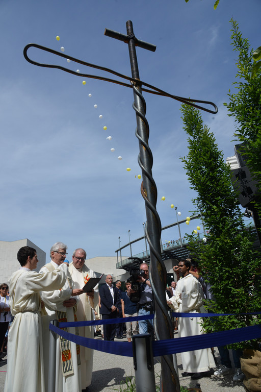 Segnung Carl-Lampert-Gipfelkreuz.JPG
