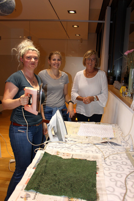 WERKKURS Kreativwerkstatt Sturn Bienenwachst__cher 13-09-2018 _18_.JPG