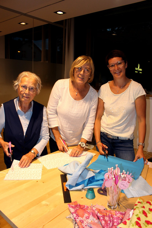 WERKKURS Kreativwerkstatt Sturn Bienenwachst__cher 13-09-2018 _6_.JPG
