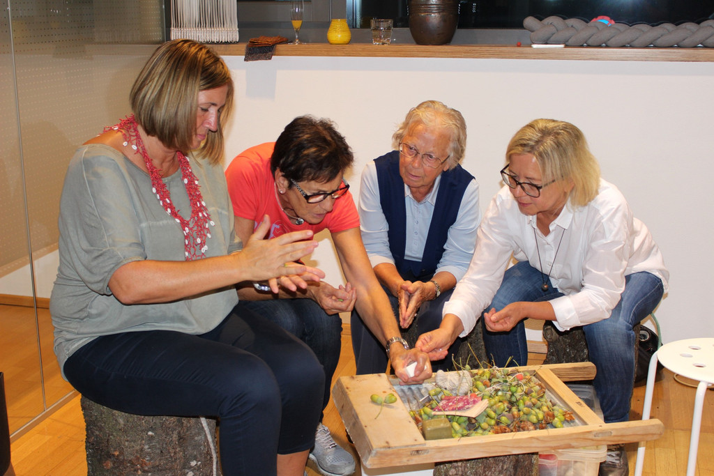 WERKKURS Kreativwerkstatt Sturn Bienenwachst__cher 13-09-2018 _4_.JPG
