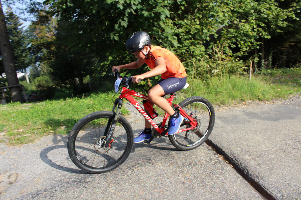 IMG_8322_76 Lukas Welte fuhr als vierter Schueler ins Ziel_.JPG