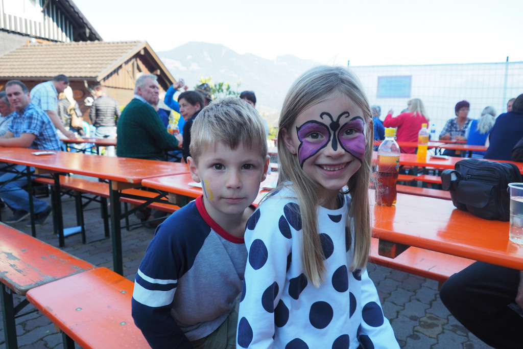 P9300444 Janik und Lia.JPG