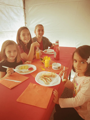 42790104_1506031196165157_2760078063243886592_o _1_.jpg