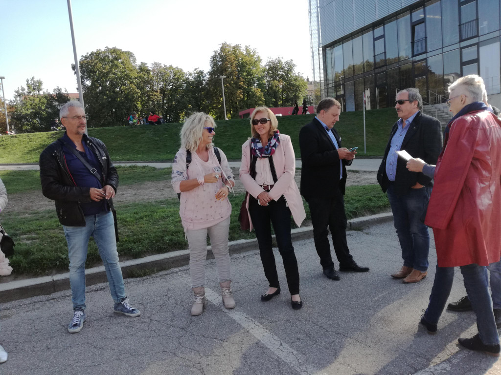 IMG_20180928_143517.jpg