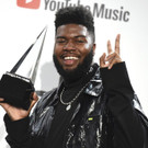 2018_American_Music_Awards_-_Press_Room_48788.jpg