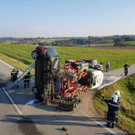 Pkw gegen Traktor: Schwerer Verkehrsunfall in NÖ