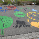 Straßenmalaktion vor der VS Blattur