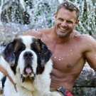 Noch mehr Feuerwehrmänner und Hunde