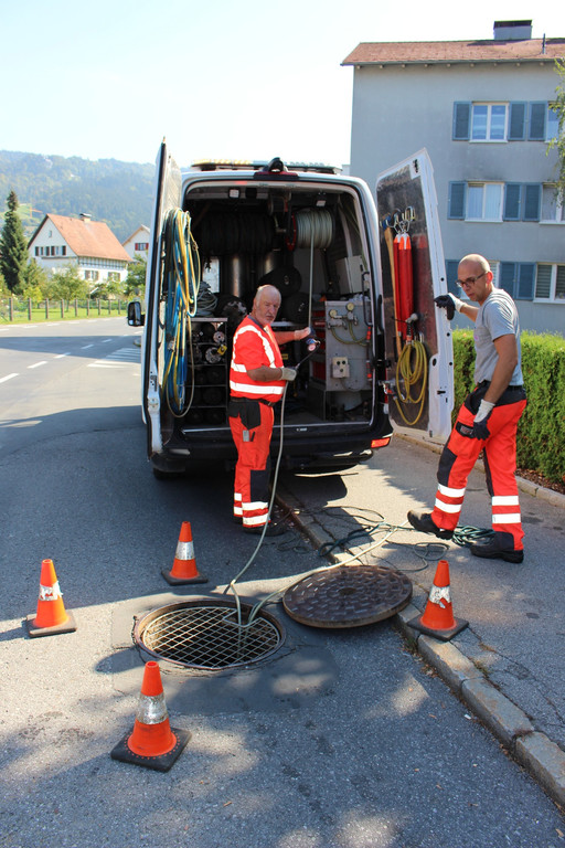 Kanalschacht-Pr__fung Ortsgebiet Lochau 02-10-2018 _8_.JPG
