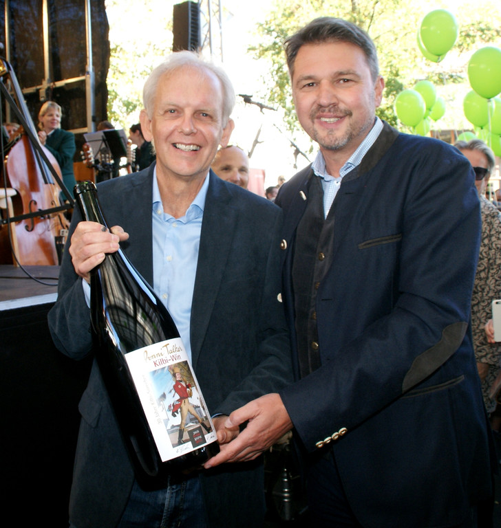 Jonny Talker_ seit 30 Jahren Kilbi-Sprecher.JPG