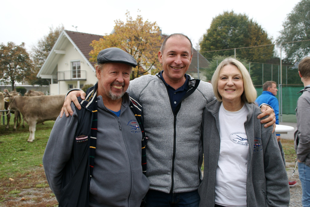Dietmar Haller bedankte sich bei den Tauchern.JPG