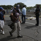 Central_America_Migrant_Caravan_95890.jpg