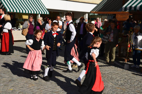 Klostertalmarkt in Bludenz Kindertrachtengruppe Bludenz _3_.jpg