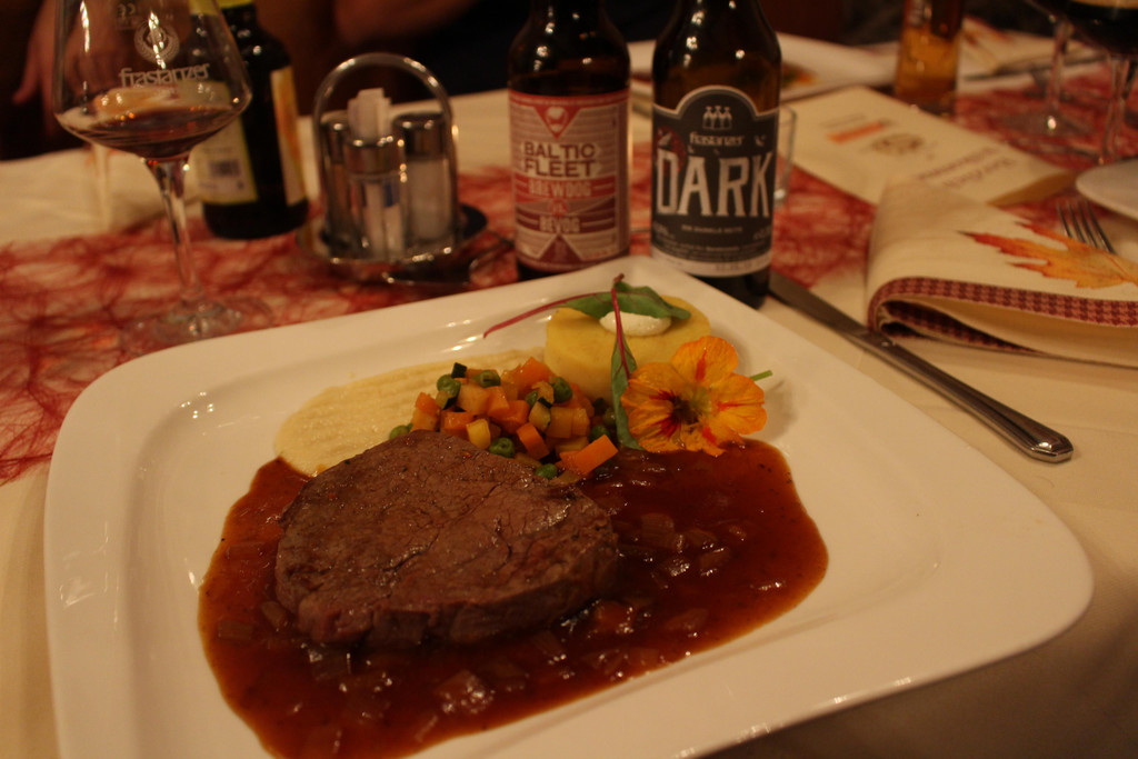 Bild 16 -  Rindsfilet an Bier Schalottensauce.JPG