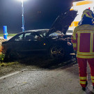 Teisendorf: Pkw-Lenker prallt in Böschung