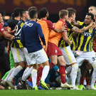 Schlägerei bei Istanbul-Derby
