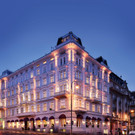 Sans Souci Au__enansicht Nacht _C_ Hideaways Magazin.jpg