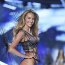 2018_Victoria_27s_Secret_Fashion_Show_-_Runway_09113.jpg
