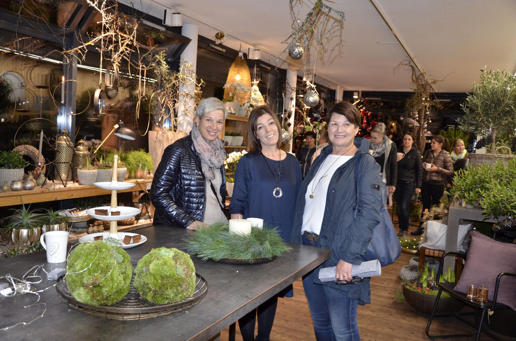 Blumen-Fee Petra Meusburger bringt weihnachtliche Stimmung.jpg
