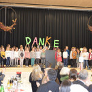 Die Volkschule sorgte f__r Unterhaltung.jpg