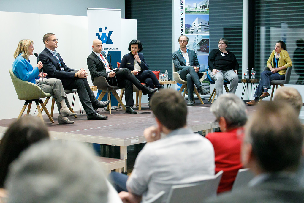 4_T__K Podiumsdiskussion _6_.jpg
