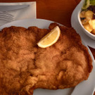 Gebackenes Schweinsschnitzerl mit gemischtem Salat_copyright Alexander Haiden midres-14.jpg