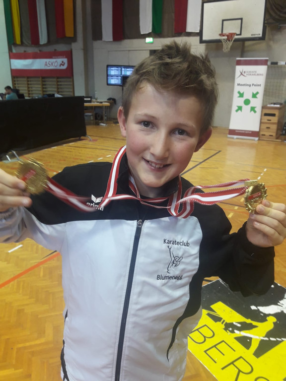 David 2 x Gold.JPG