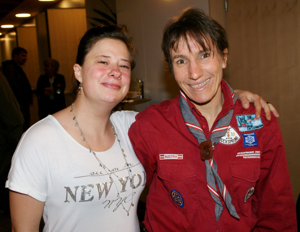 Nathalie und Susi _ Pfadi Altach.JPG