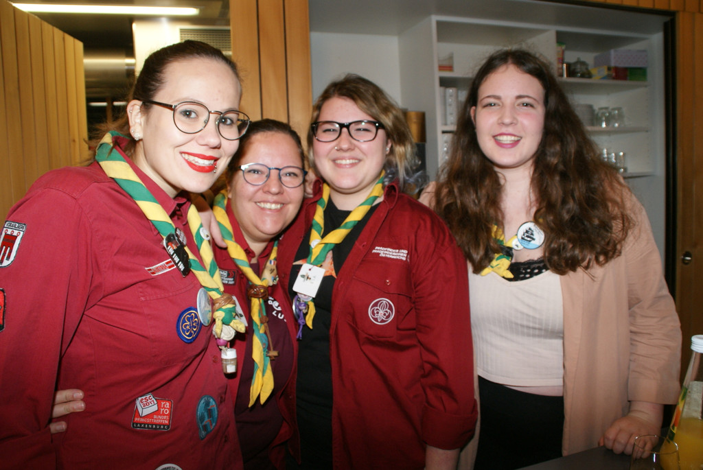 Nici_ Steffi_ J__sy_ Jaqui.JPG