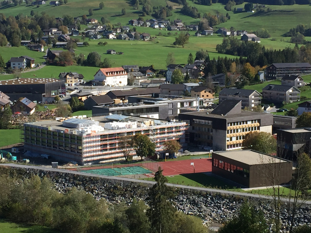 Titelbild oder Neue Mittelschule IMG_5886.JPG