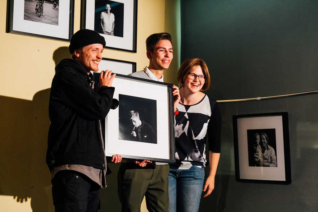 181106_NINA_BRO_____LL_VERNISSAGE_ANALOG_006_by_Weissengruber_Partner.jpg
