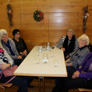 Adventkranzbinden MISSIONSKREIS der Pfarre 28-11-2018 _12_.JPG