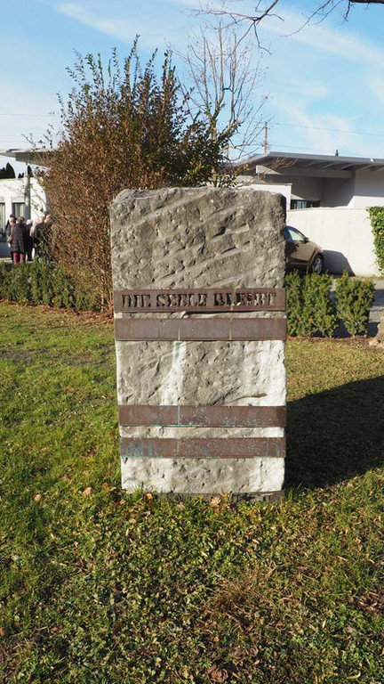 PB281294.JPG
