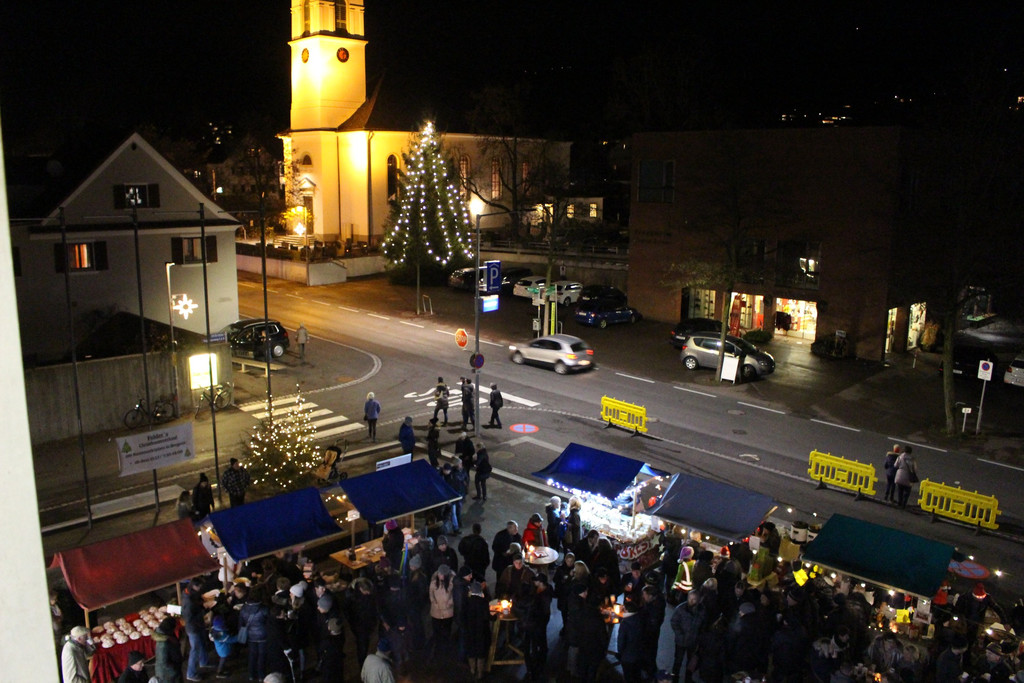 Adventzauber ILLUMINIERUNG mit Weihnachtsmarkt 01-12-2018 _59_.JPG
