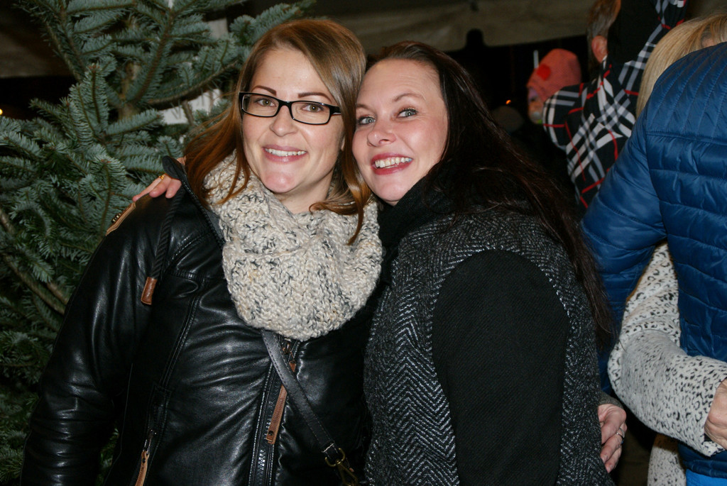 Corinna und Lisa.JPG