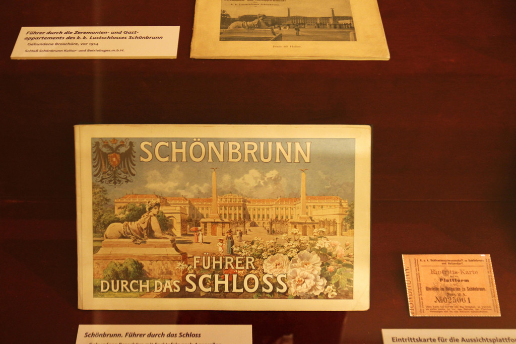 Ausstellung_Bruch und Kontinuit__t_Hofmobiliendepot  ___  M__bel Museum Wien __ SKB  _13_.JPG