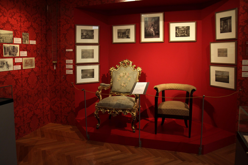 Ausstellung_Bruch und Kontinuit__t_Hofmobiliendepot  ___  M__bel Museum Wien __ SKB  _24_.JPG