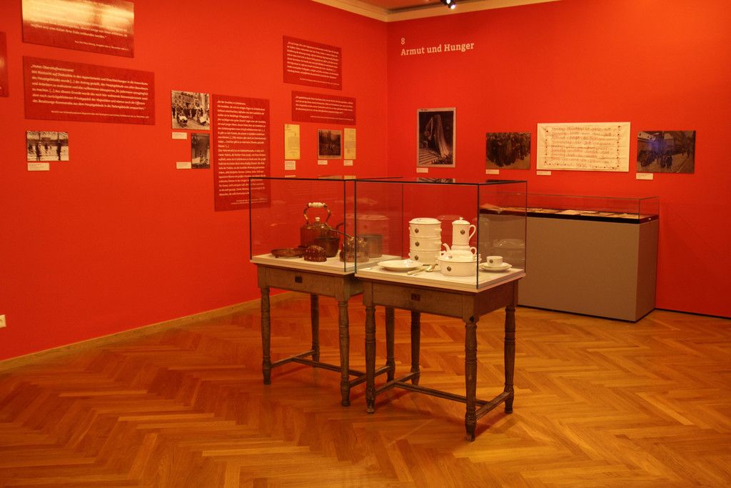 Ausstellung_Bruch und Kontinuit__t_Hofmobiliendepot  ___  M__bel Museum Wien __ SKB  _31_.JPG