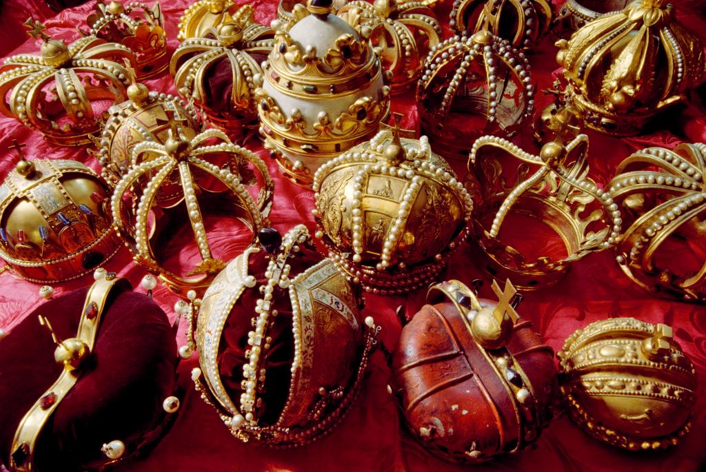 Funeralkronen __ BMobV_ Lois Lammerhuber.jpg